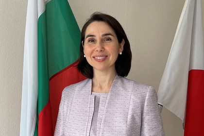  Посланик Мариета Арабаджиева връчи акредитивните си писма на императора на Япония Нарухито